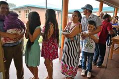 Foto de la galería: Las imágenes de un día intenso y emocionante: los misioneros en las urnas