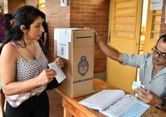 Foto de la galería: Las imágenes de un día intenso y emocionante: los misioneros en las urnas