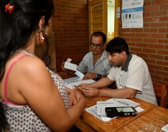 Foto de la galería: Las imágenes de un día intenso y emocionante: los misioneros en las urnas