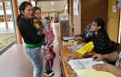 Foto de la galería: Las imágenes de un día intenso y emocionante: los misioneros en las urnas