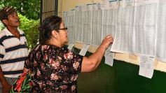Foto de la galería: Las imágenes de un día intenso y emocionante: los misioneros en las urnas