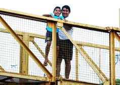 Foto de la galería: Las imágenes de un día intenso y emocionante: los misioneros en las urnas