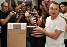 Foto de la galería: Las imágenes de un día intenso y emocionante: los misioneros en las urnas