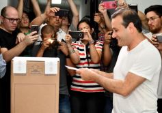 Foto de la galería: Las imágenes de un día intenso y emocionante: los misioneros en las urnas