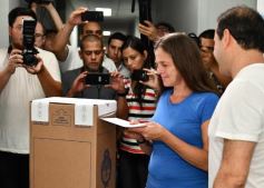 Foto de la galería: Las imágenes de un día intenso y emocionante: los misioneros en las urnas