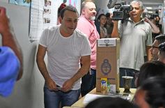 Foto de la galería: Las imágenes de un día intenso y emocionante: los misioneros en las urnas