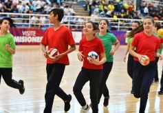 Foto de la galería: Los chicos del Colegio del Carmen mostraron sus destrezas en la Fiesta de la Educación Física