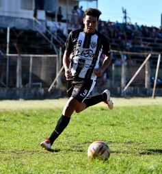 Foto de la galería: Clausura: Atlético Posadas superó a Andrés Guacurarí