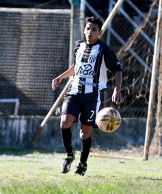 Foto de la galería: Clausura: Atlético Posadas superó a Andrés Guacurarí