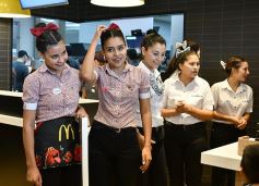 Foto de la galería: McDonald’s abrió su primer local en Posadas
