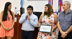 Foto de la galería: El Concejo reconoció la labor de distintos personajes e instituciones de Posadas, entre ellos al fotógrafo Sixto Fariña