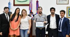 Foto de la galería: El Concejo reconoció la labor de distintos personajes e instituciones de Posadas, entre ellos al fotógrafo Sixto Fariña