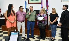 Foto de la galería: El Concejo reconoció la labor de distintos personajes e instituciones de Posadas, entre ellos al fotógrafo Sixto Fariña