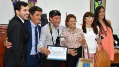 Foto de la galería: El Concejo reconoció la labor de distintos personajes e instituciones de Posadas, entre ellos al fotógrafo Sixto Fariña