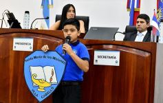 Foto de la galería: El Concejo reconoció la labor de distintos personajes e instituciones de Posadas, entre ellos al fotógrafo Sixto Fariña