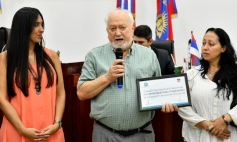 Foto de la galería: El Concejo reconoció la labor de distintos personajes e instituciones de Posadas, entre ellos al fotógrafo Sixto Fariña