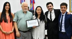 Foto de la galería: El Concejo reconoció la labor de distintos personajes e instituciones de Posadas, entre ellos al fotógrafo Sixto Fariña
