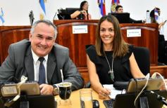 Foto de la galería: El Concejo reconoció la labor de distintos personajes e instituciones de Posadas, entre ellos al fotógrafo Sixto Fariña