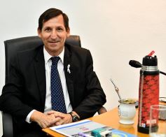 Foto de la galería: El Concejo reconoció la labor de distintos personajes e instituciones de Posadas, entre ellos al fotógrafo Sixto Fariña