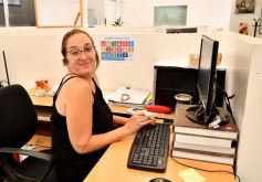 Foto de la galería: Entregaron becas de estudio a jóvenes de barrios de la EBY que cursan distintas carreras de la UNaM