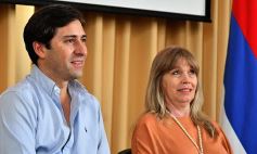 Foto de la galería: Entregaron becas de estudio a jóvenes de barrios de la EBY que cursan distintas carreras de la UNaM