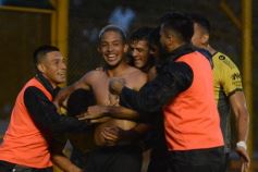 Foto de la galería: Crucero no pudo quebrar a Juventud en su casa