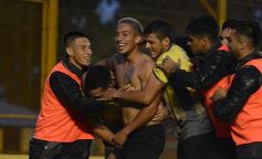 Foto de la galería: Crucero no pudo quebrar a Juventud en su casa