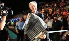 Sixto Fotografías. Sociedad. Anfiteatro Manuel A. Ramírez - Postales de la cuarta noche del Festival: leyendas sobre el escenario mayor