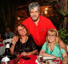Foto de la galería: Arnaldo Santacruz celebró su cumple con todo: música y asado hasta el amanecer