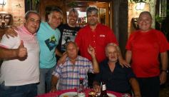 Foto de la galería: Arnaldo Santacruz celebró su cumple con todo: música y asado hasta el amanecer