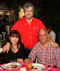 Foto de la galería: Arnaldo Santacruz celebró su cumple con todo: música y asado hasta el amanecer