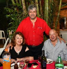 Foto de la galería: Arnaldo Santacruz celebró su cumple con todo: música y asado hasta el amanecer