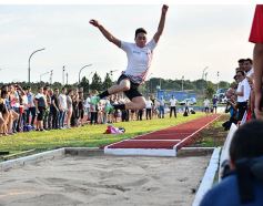 Foto de la galería: Es una realidad la pista de atletismo del Cepard en Posadas