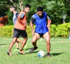 Foto de la galería: Debutó Carlos Marczuk como DT Colectivero y se trajo un empate de Santa Fe