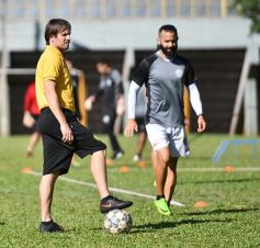 Foto de la galería: Debutó Carlos Marczuk como DT Colectivero y se trajo un empate de Santa Fe