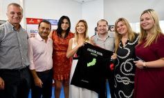 Foto de la galería: Herrera Ahuad visitó la Casita de “Creación” y la Escuela de Robótica con Fabiola Yañez, futura Primera Dama