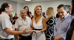 Foto de la galería: Herrera Ahuad visitó la Casita de “Creación” y la Escuela de Robótica con Fabiola Yañez, futura Primera Dama