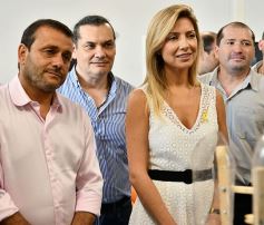 Foto de la galería: Herrera Ahuad visitó la Casita de “Creación” y la Escuela de Robótica con Fabiola Yañez, futura Primera Dama