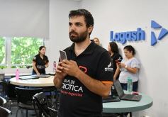 Foto de la galería: Herrera Ahuad visitó la Casita de “Creación” y la Escuela de Robótica con Fabiola Yañez, futura Primera Dama