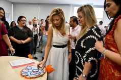 Foto de la galería: Herrera Ahuad visitó la Casita de “Creación” y la Escuela de Robótica con Fabiola Yañez, futura Primera Dama