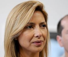 Foto de la galería: Herrera Ahuad visitó la Casita de “Creación” y la Escuela de Robótica con Fabiola Yañez, futura Primera Dama