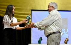 Foto de la galería: Noche de fiesta para la prensa: todos los premiados de la 12da Edición de los “Andrés Guacurarí”