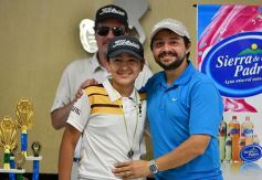 Foto de la galería: Exitoso cierre del torneo Clausura de Golf internacional Juniors en el Tacurú