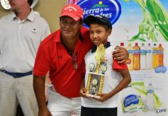 Foto de la galería: Exitoso cierre del torneo Clausura de Golf internacional Juniors en el Tacurú