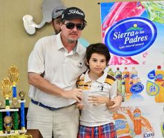 Foto de la galería: Exitoso cierre del torneo Clausura de Golf internacional Juniors en el Tacurú