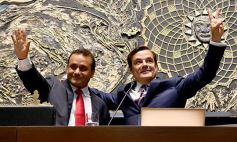 Sixto Fotografías. Sociedad. Cámara de Diputados - Fiesta de la democracia: juraron el gobernador y el vice y reeligieron a Carlos Rovira al frente de la Legislatura