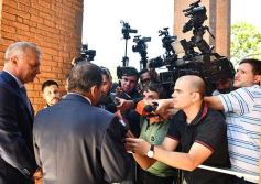 Foto de la galería: Fiesta de la democracia: juraron el gobernador y el vice y reeligieron a Carlos Rovira al frente de la Legislatura