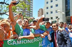 Foto de la galería: Fiesta de la democracia: juraron el gobernador y el vice y reeligieron a Carlos Rovira al frente de la Legislatura