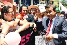 Foto de la galería: Fiesta de la democracia: juraron el gobernador y el vice y reeligieron a Carlos Rovira al frente de la Legislatura