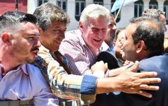 Foto de la galería: Fiesta de la democracia: juraron el gobernador y el vice y reeligieron a Carlos Rovira al frente de la Legislatura